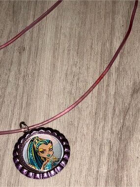 monster high Nefera de Nile Character Pendant Necklace